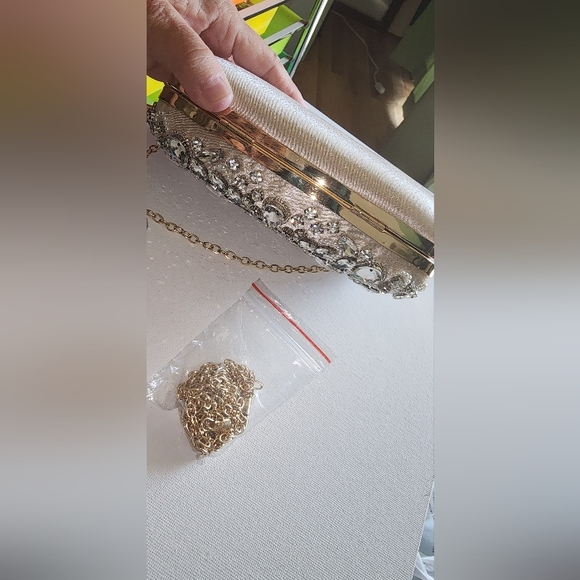 UBORSE EUC NOBLE CRYSTAL EVENING BAG CLUTCH - Picture 8 of 10